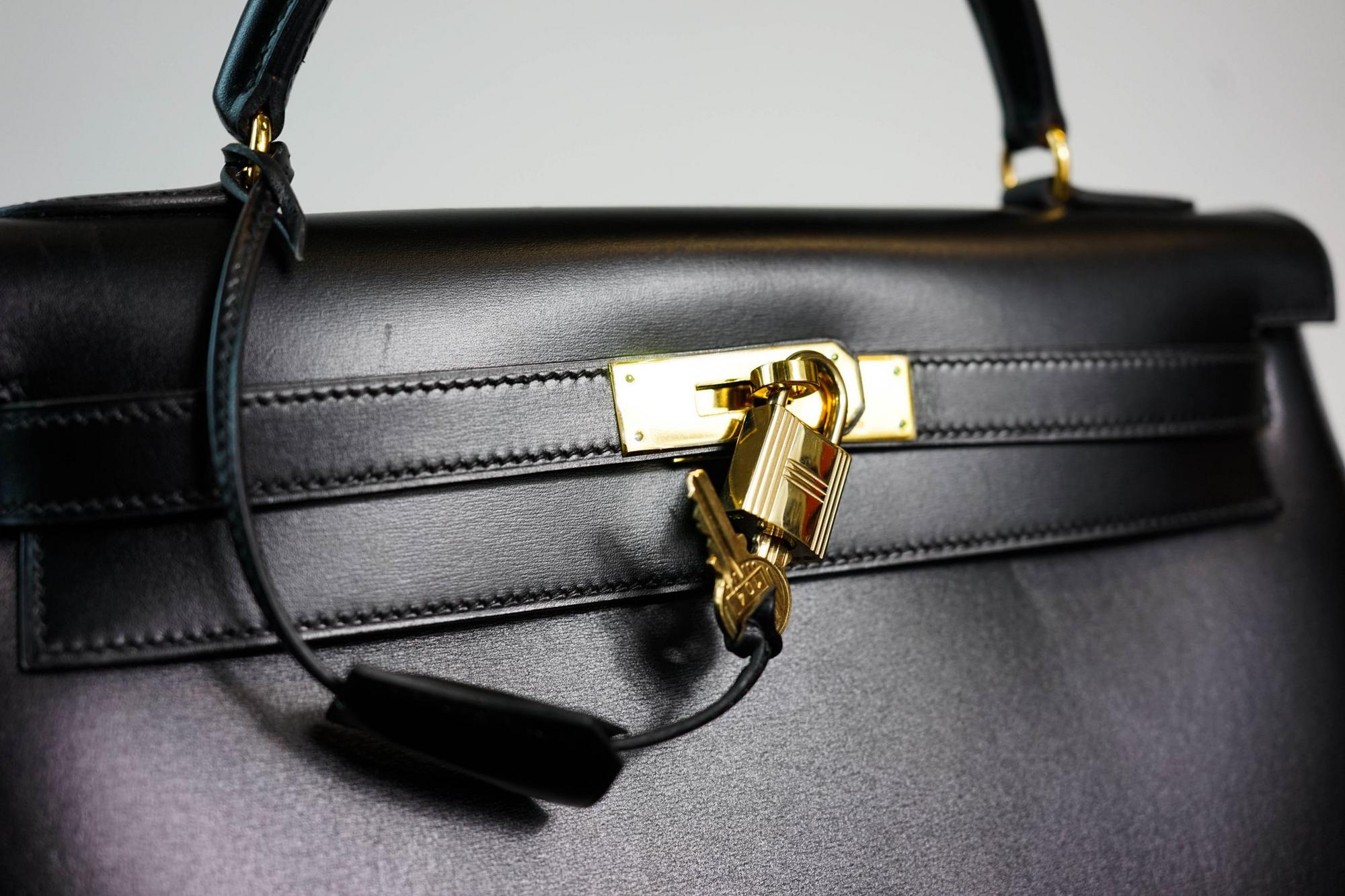 Hermès stitching Kelly - The Brand Collector